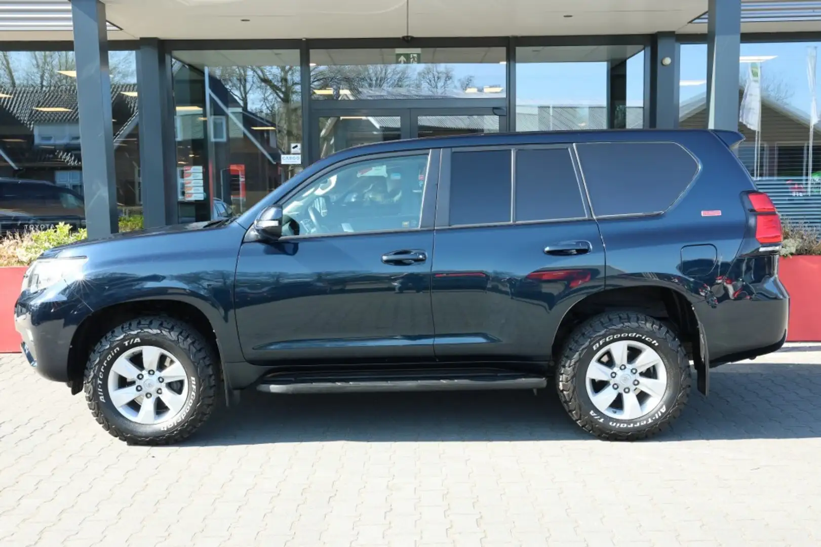Toyota Land Cruiser 2.8 D-4D 5DRS CHALLENGER A/T VAN Blue - 2