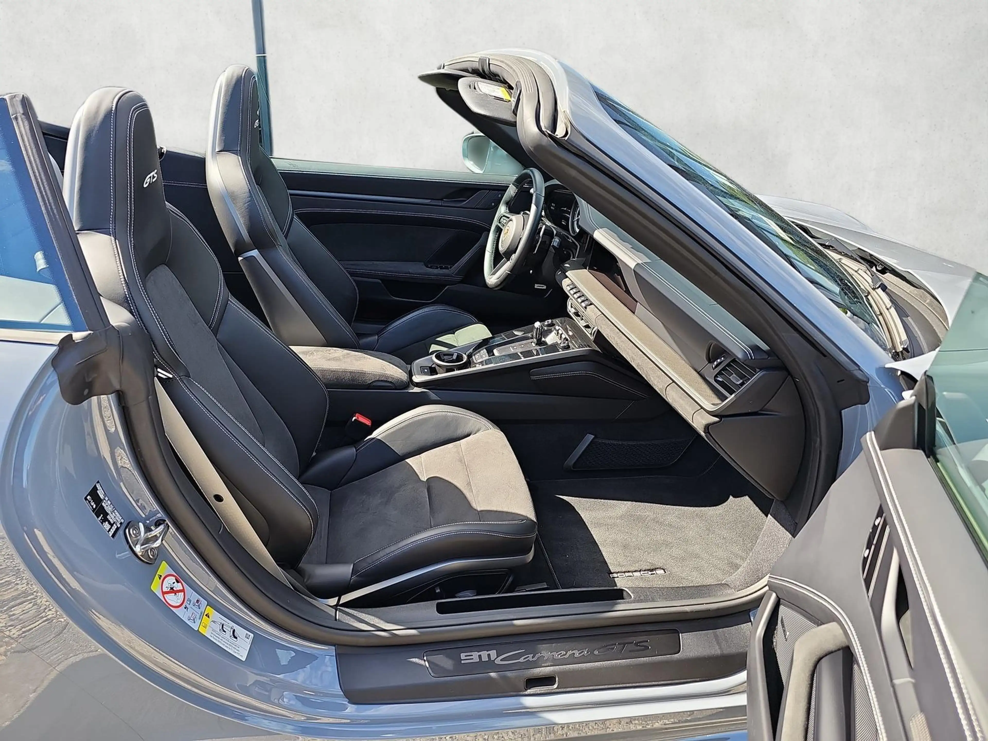 Porsche 911 Cabriolet Carrera GTS Matrix Bose InnoDrive GT-... — photo 12