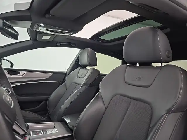 Audi A7 view 12