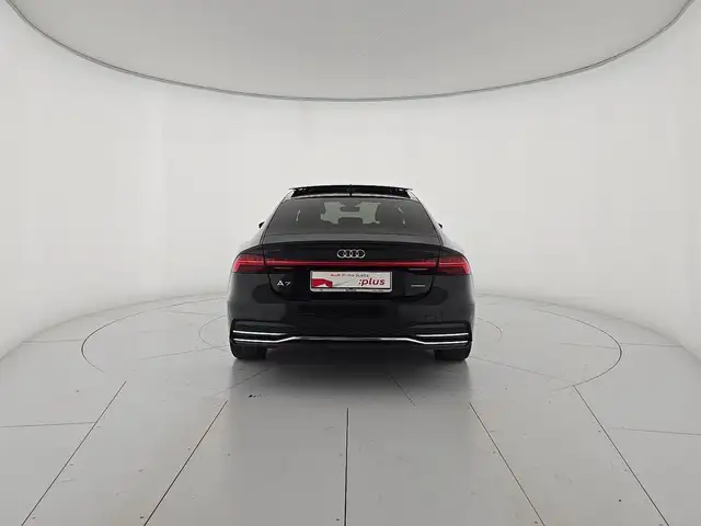 Audi A7 view 4