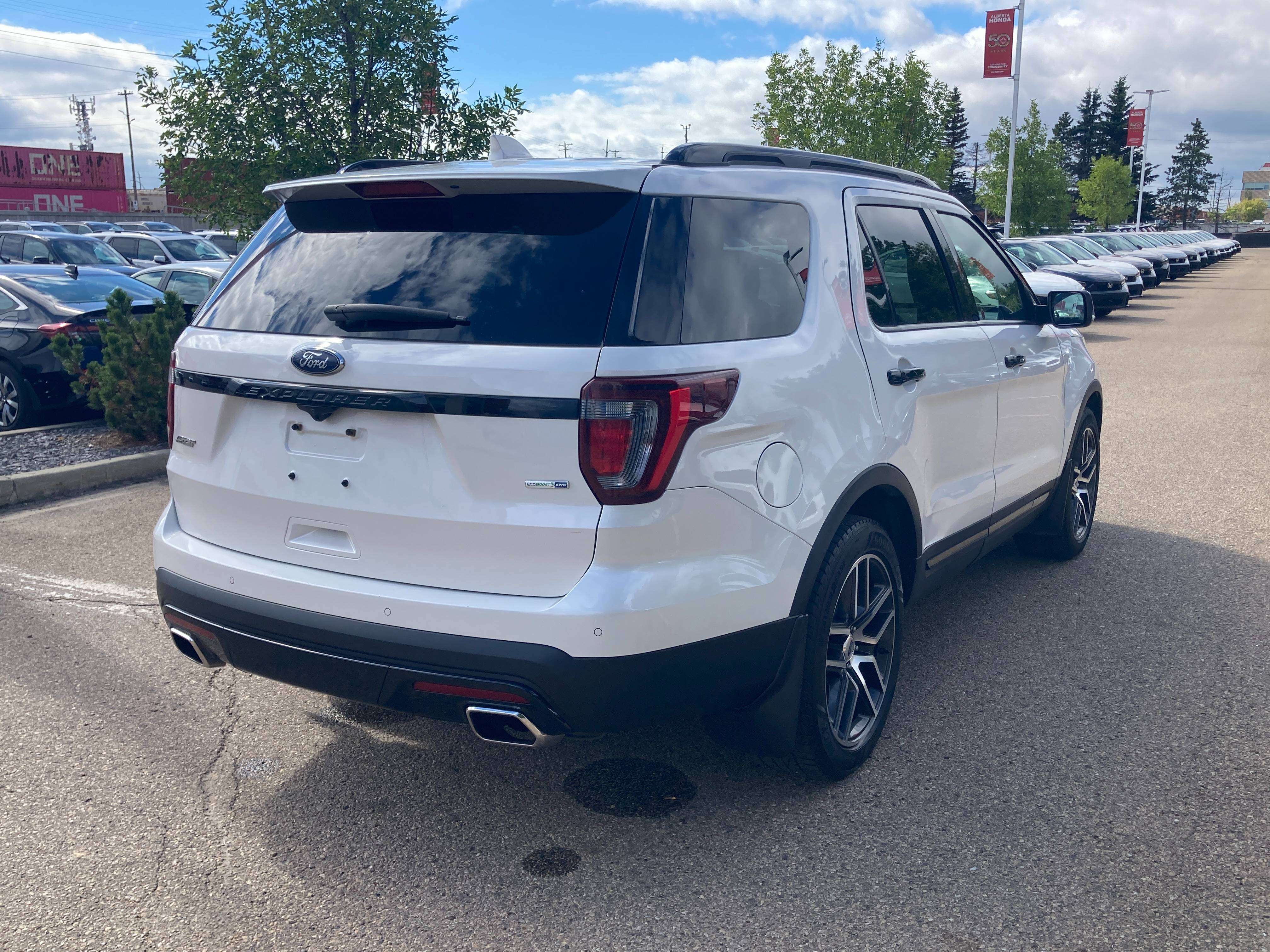 used 2016 Ford Explorer car