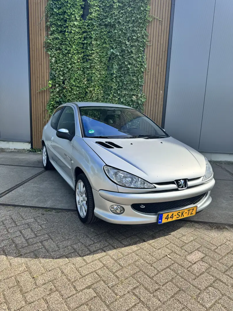 Peugeot 206 1.6-16V Quiksilver Gris - 1