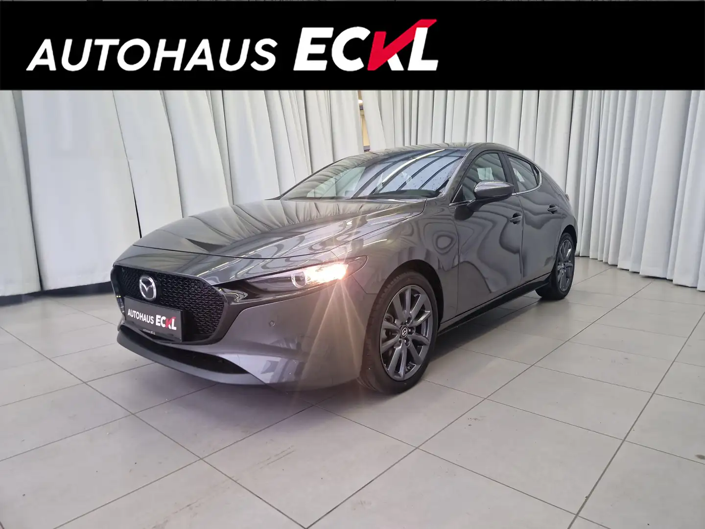 Mazda 3 2.5L G140PS 6MT 2WD Centre-Line Grau - 1