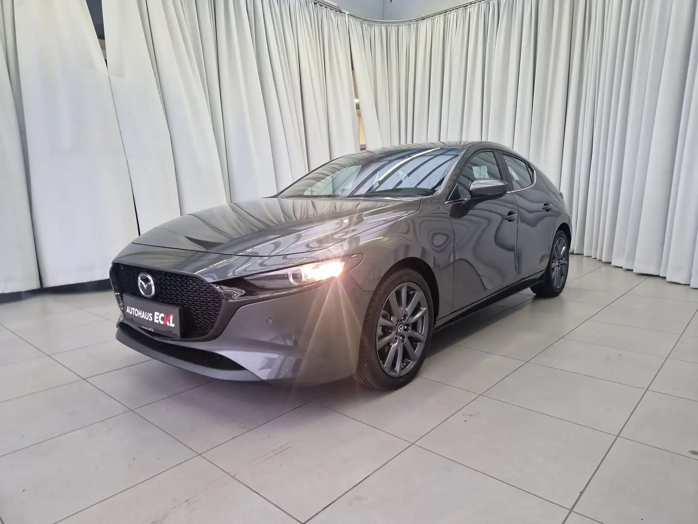 Mazda 3 2.5L G140PS 6MT 2WD Centre-Line Grau - 2