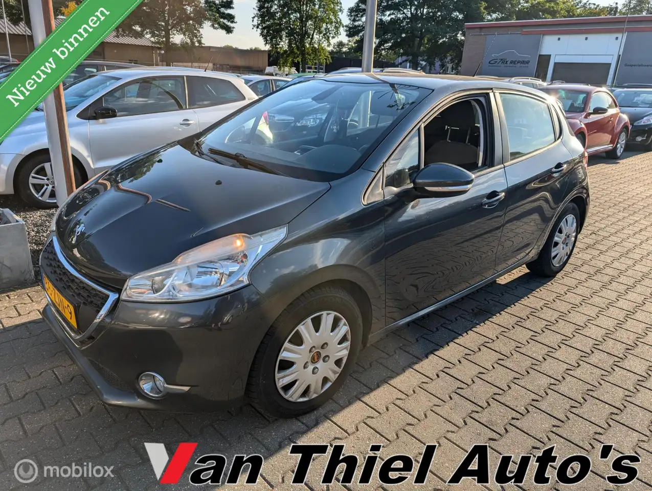 Peugeot 208