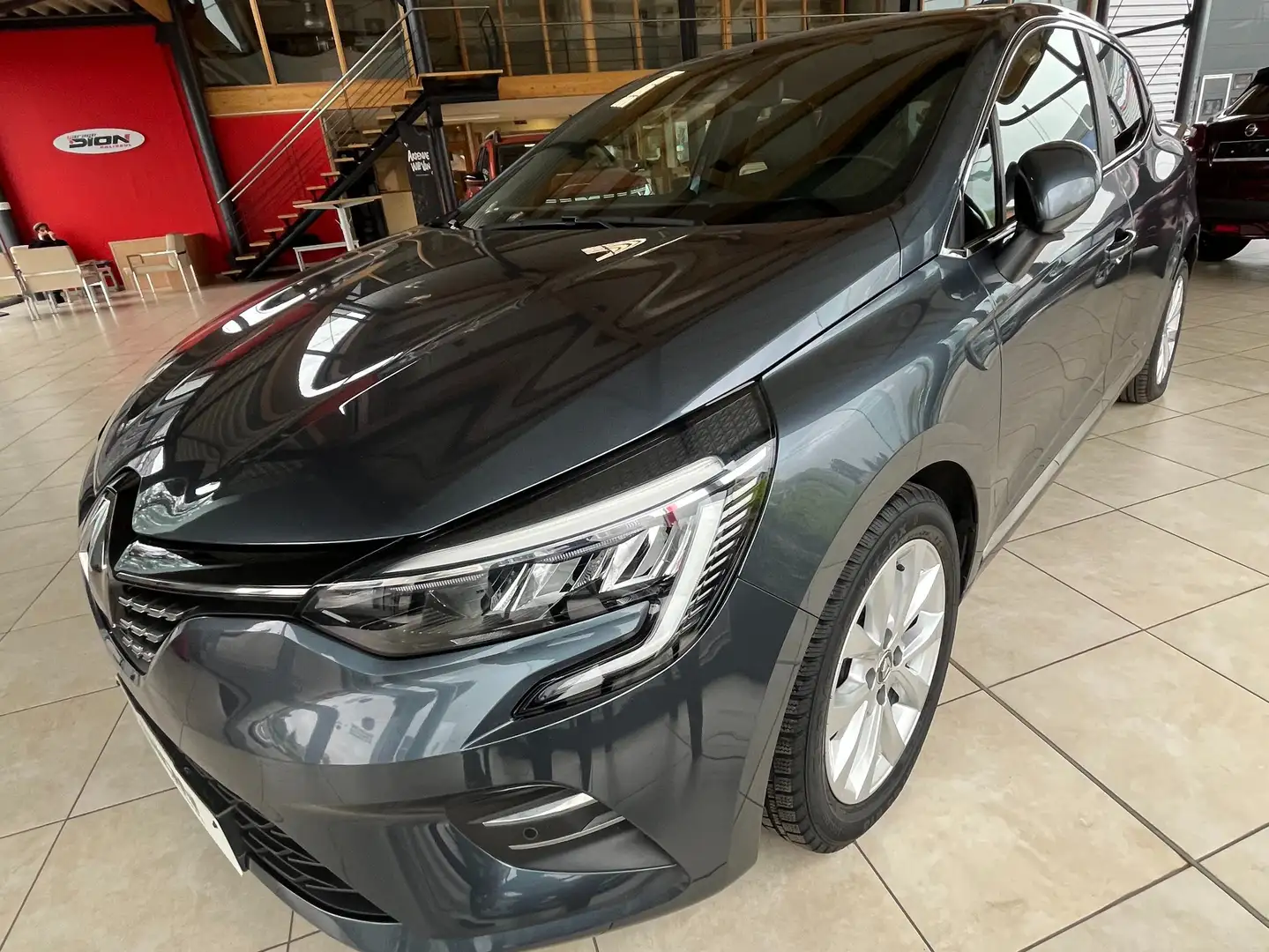 Renault Clio Intens Grijs - 1
