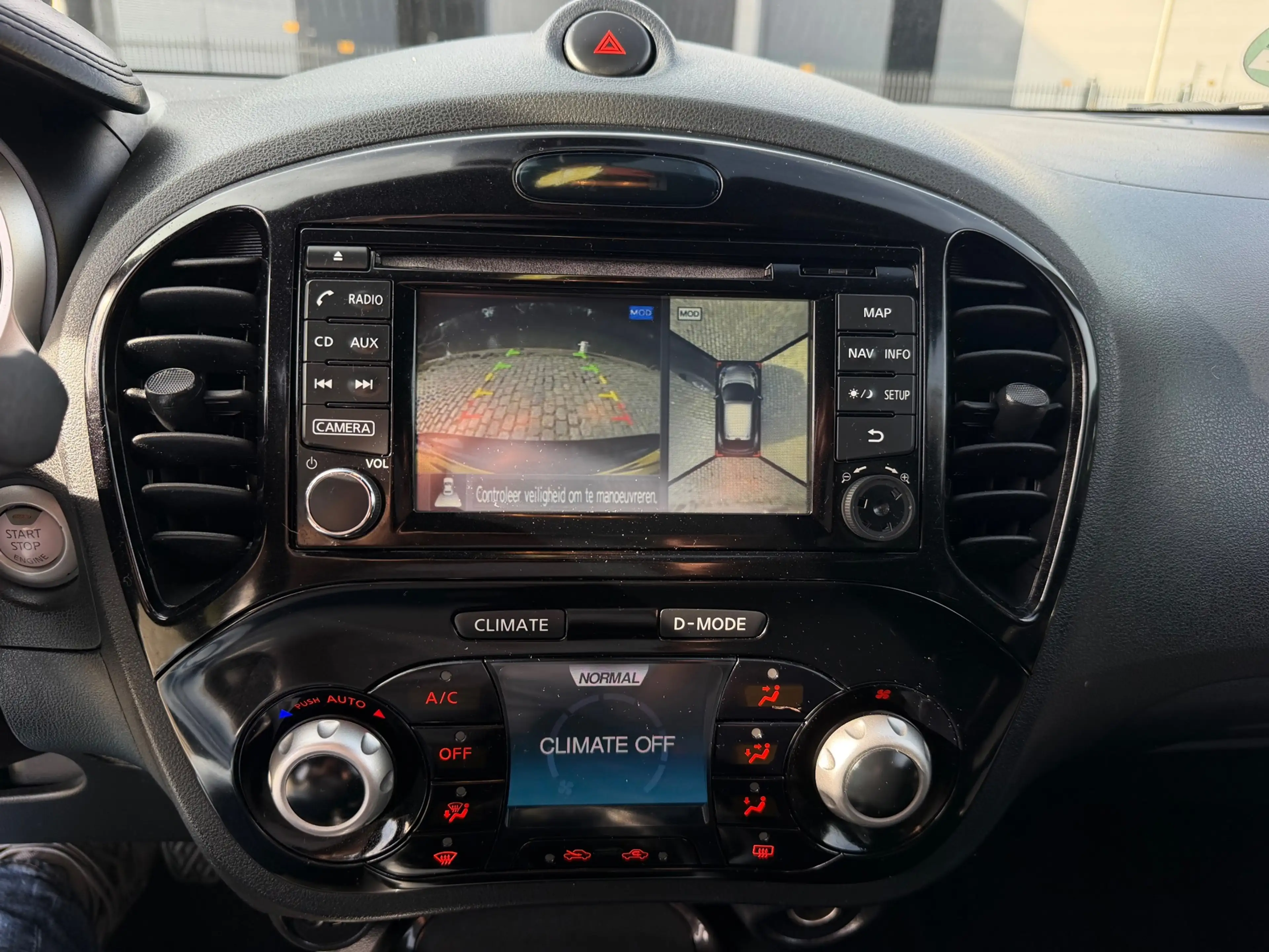 Nissan Juke 1.2 DIG-T S/S Connect Edition ACHTERUITRIJCAMERA 3 — photo 15