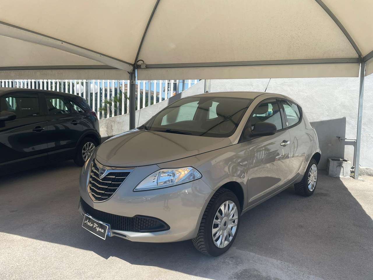 Lancia Ypsilon Ypsilon 0.9 t.air Gold ecochic metano 80cv E6