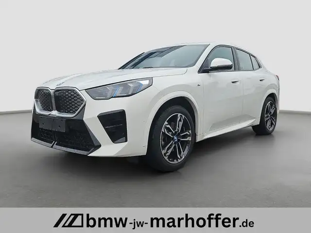 BMW iX2 30 xDrive M Sport AHK 8xBMW Alu NP 70.090,-