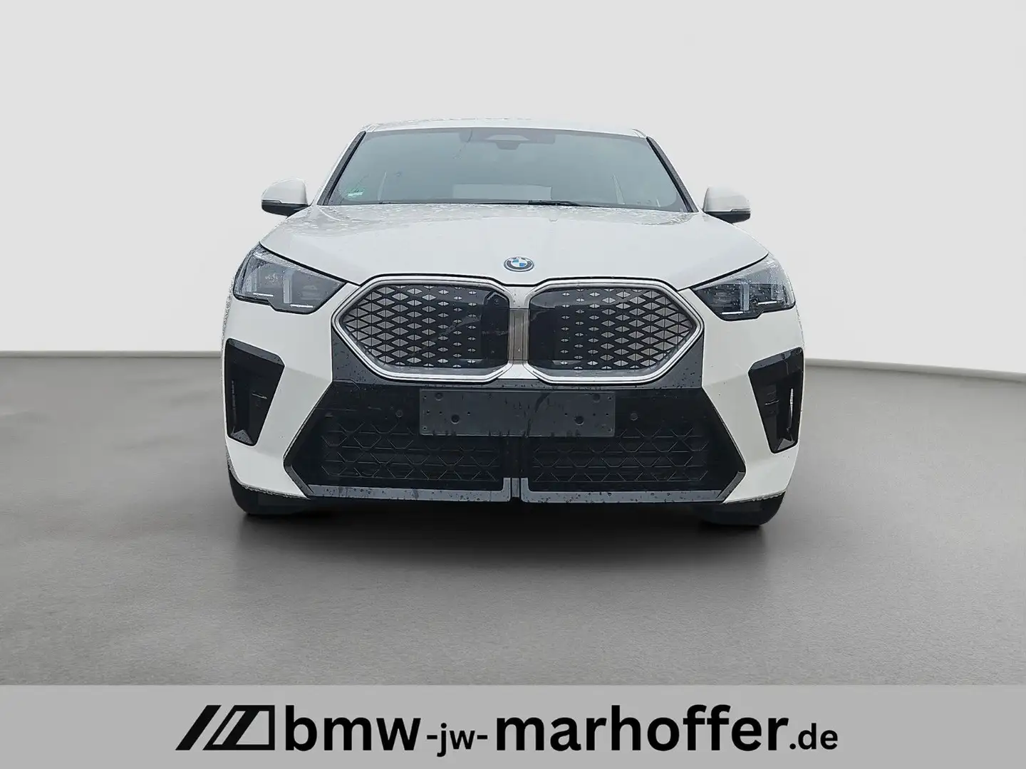 BMW iX2 30 xDrive M Sport AHK 8xBMW Alu NP 70.090,- Weiß - 2