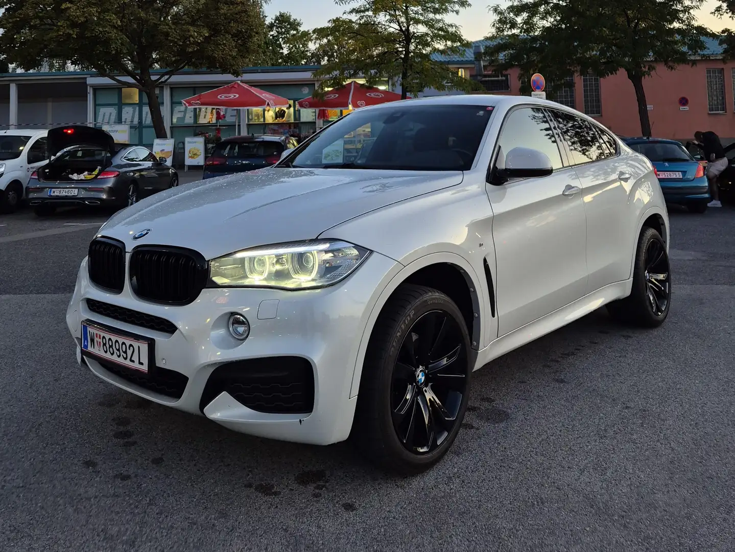 BMW X6 X6 xDrive30d Sport Activity Coupé Aut. Sport Activity Weiß - 1