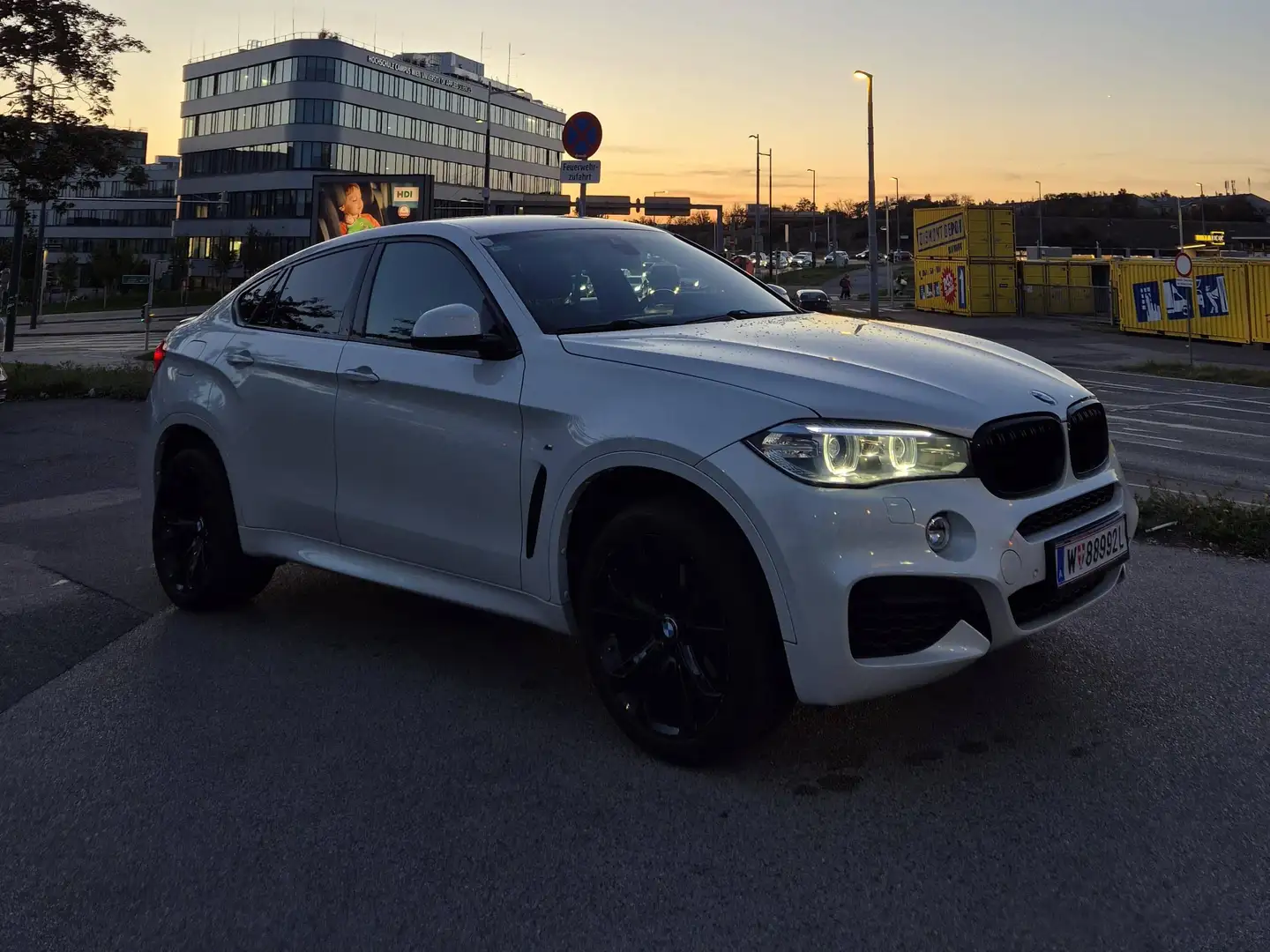 BMW X6 X6 xDrive30d Sport Activity Coupé Aut. Sport Activity Weiß - 2