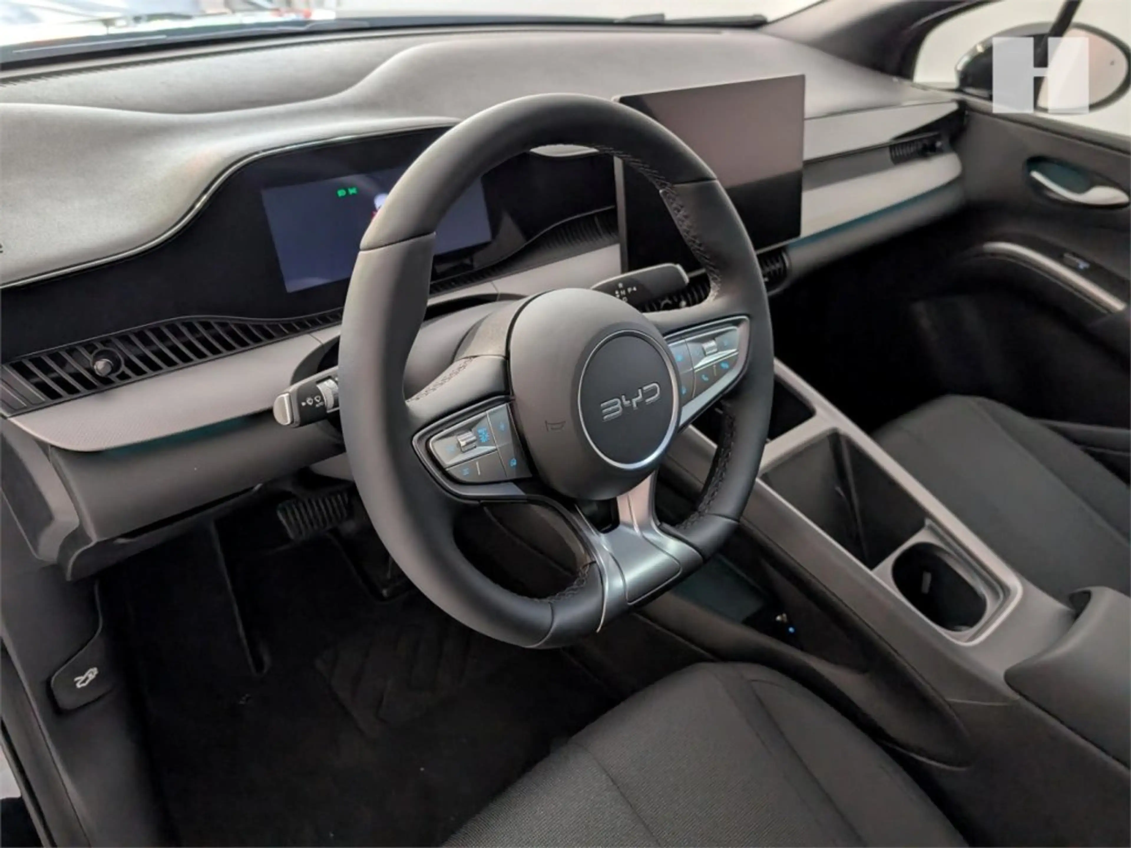 BYD Dolphin G DM-i Boost — photo 12