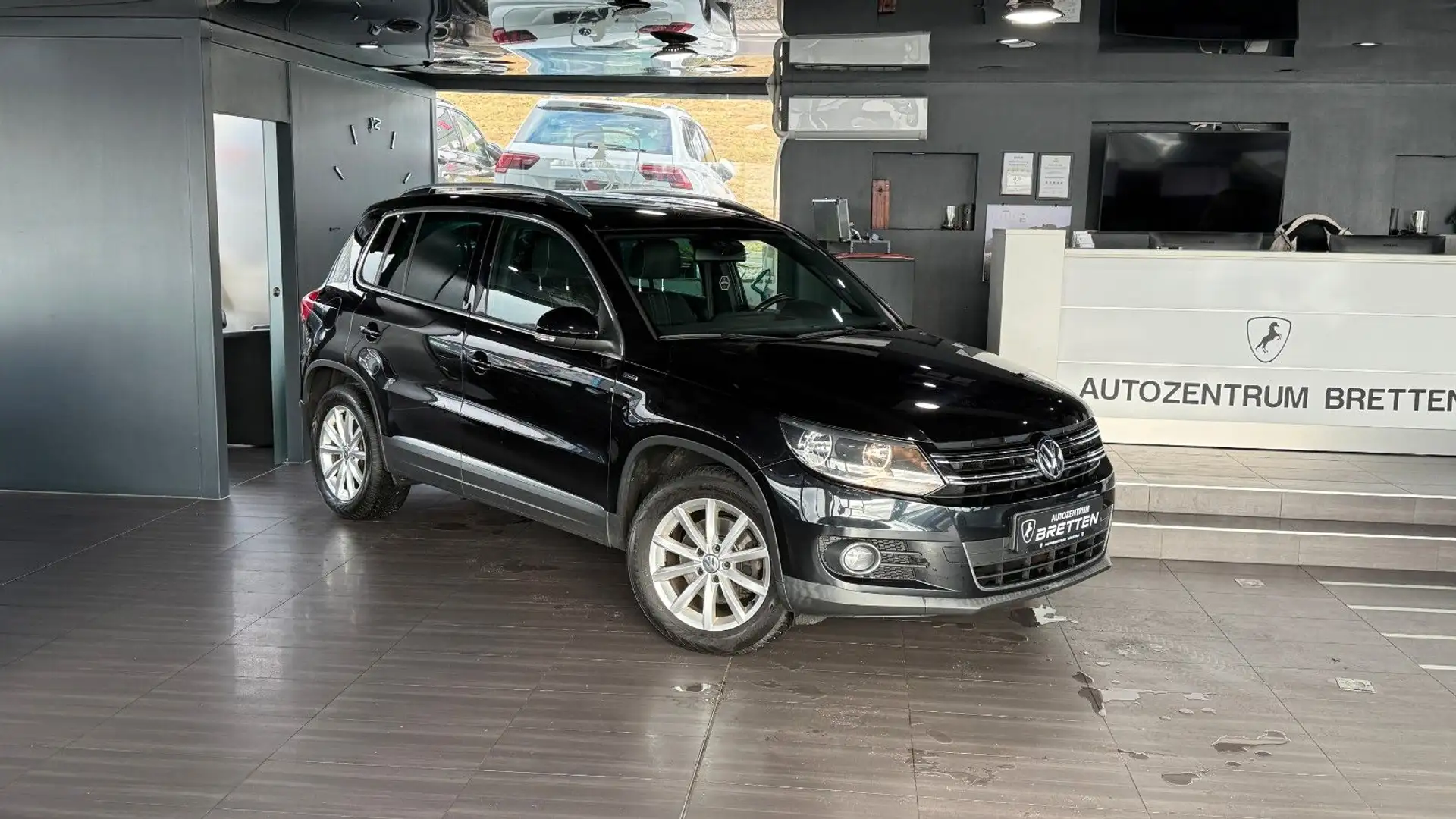 Volkswagen Tiguan 2.0 TDI  Lounge Sport*Kamera*AHK*SHZ Noir - 1