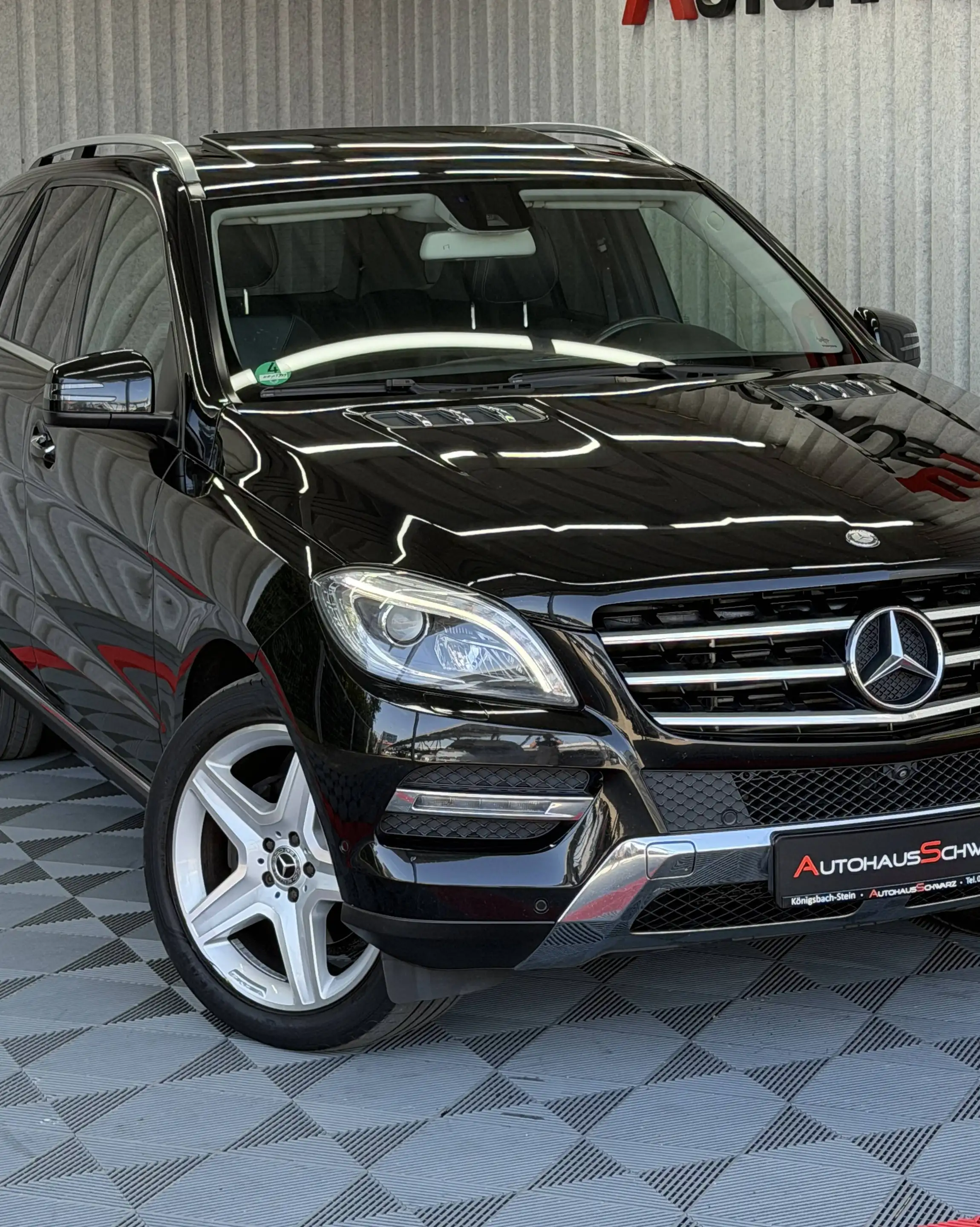 Mercedes-Benz ML 350 ML350CDI BlueTec 4Matic AMG 360 H&K AHK S-Dach Airmatic FahrAss — photo 10