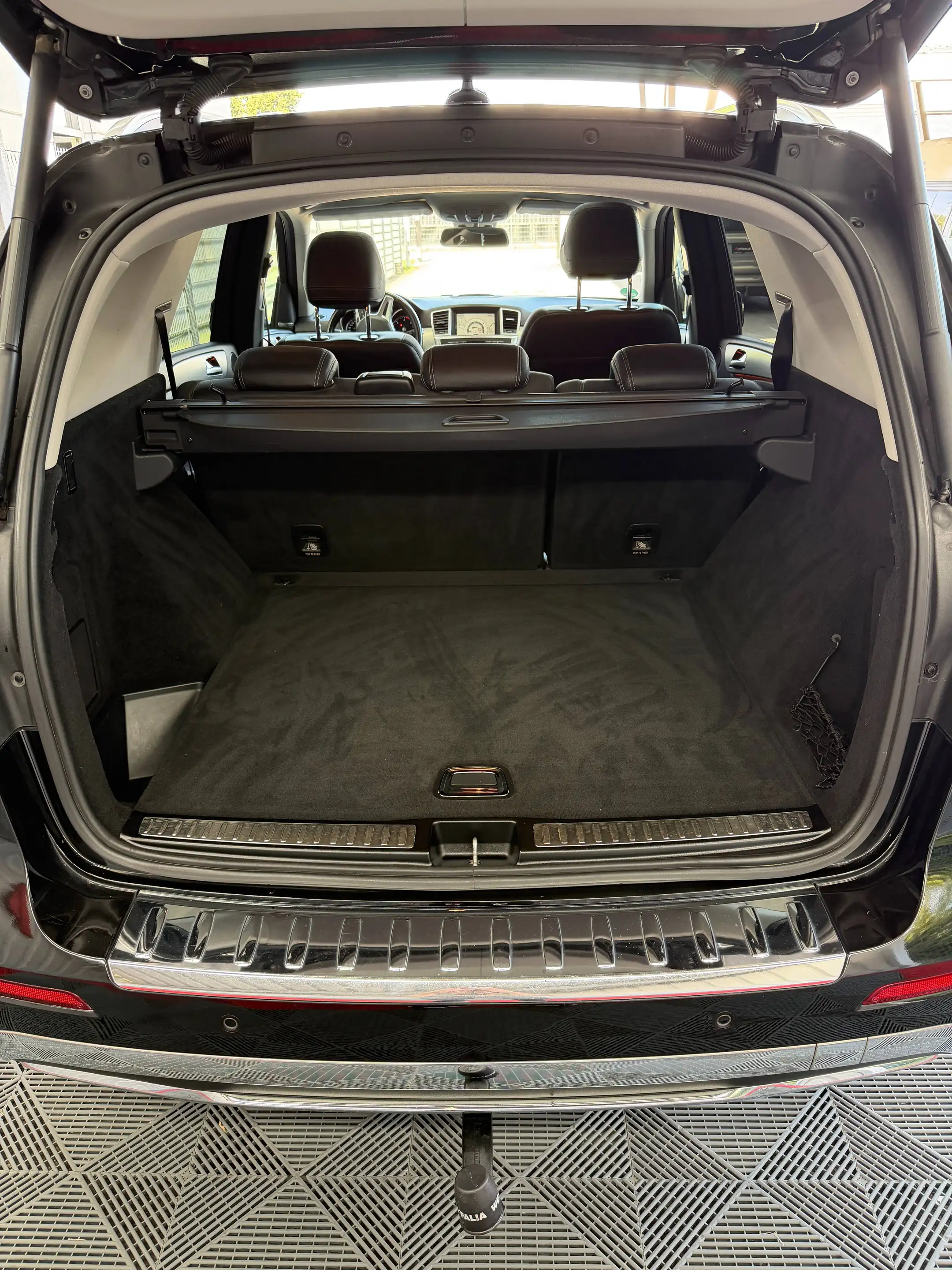 Mercedes-Benz ML 350 ML350CDI BlueTec 4Matic AMG 360 H&K AHK S-Dach Airmatic FahrAss — photo 13