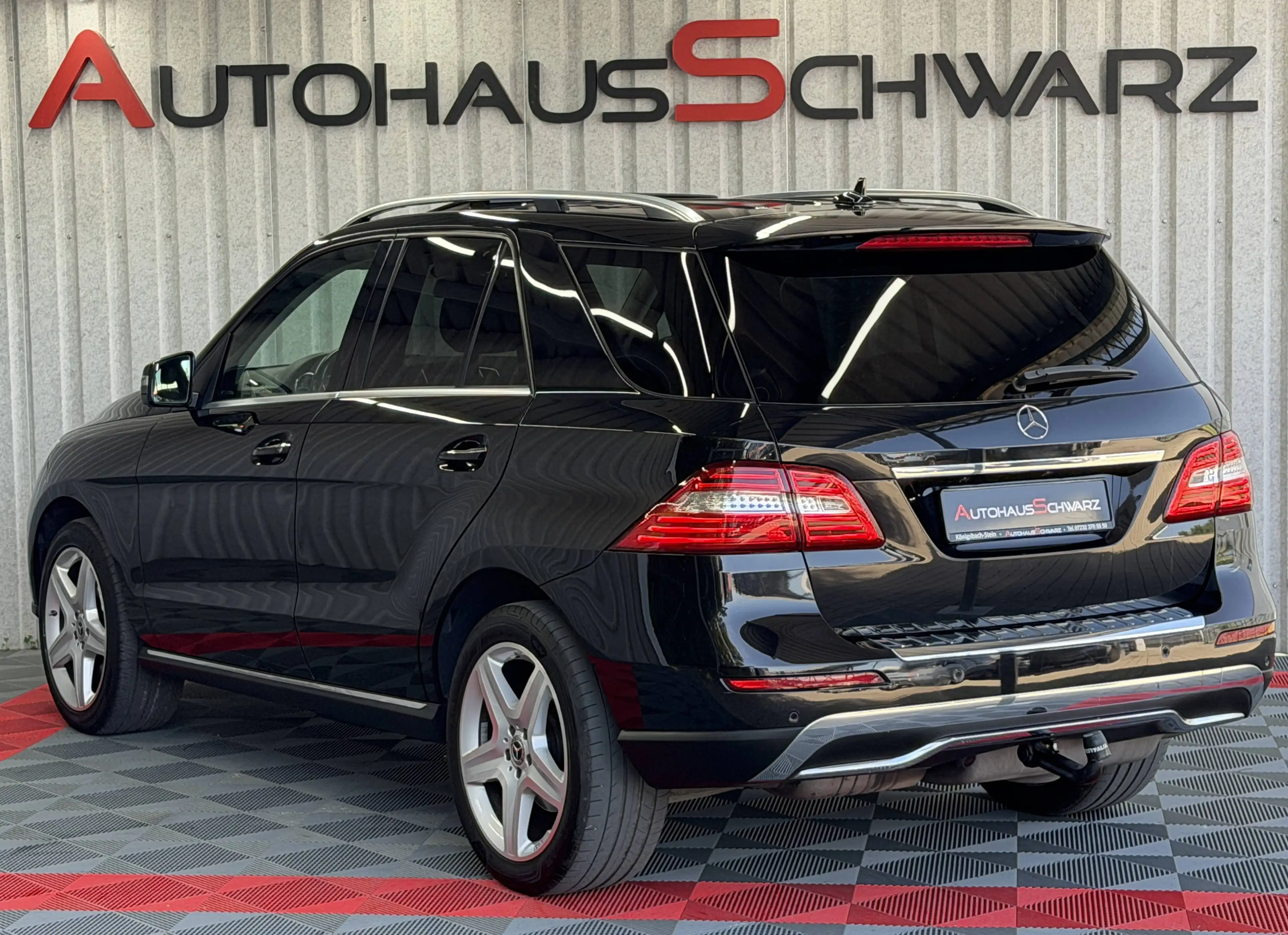 Mercedes-Benz ML 350 ML350CDI BlueTec 4Matic AMG 360 H&K AHK S-Dach Airmatic FahrAss — photo 5