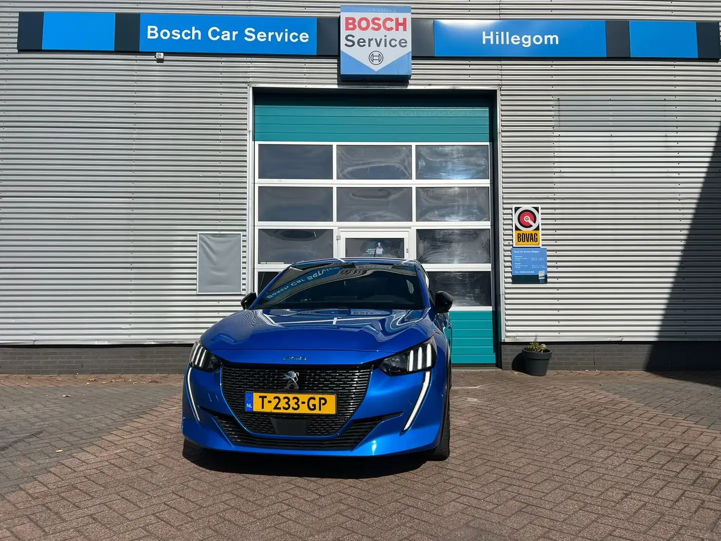 Peugeot 208 1.2 PureTech 100pk GT-Line Bleu - 2
