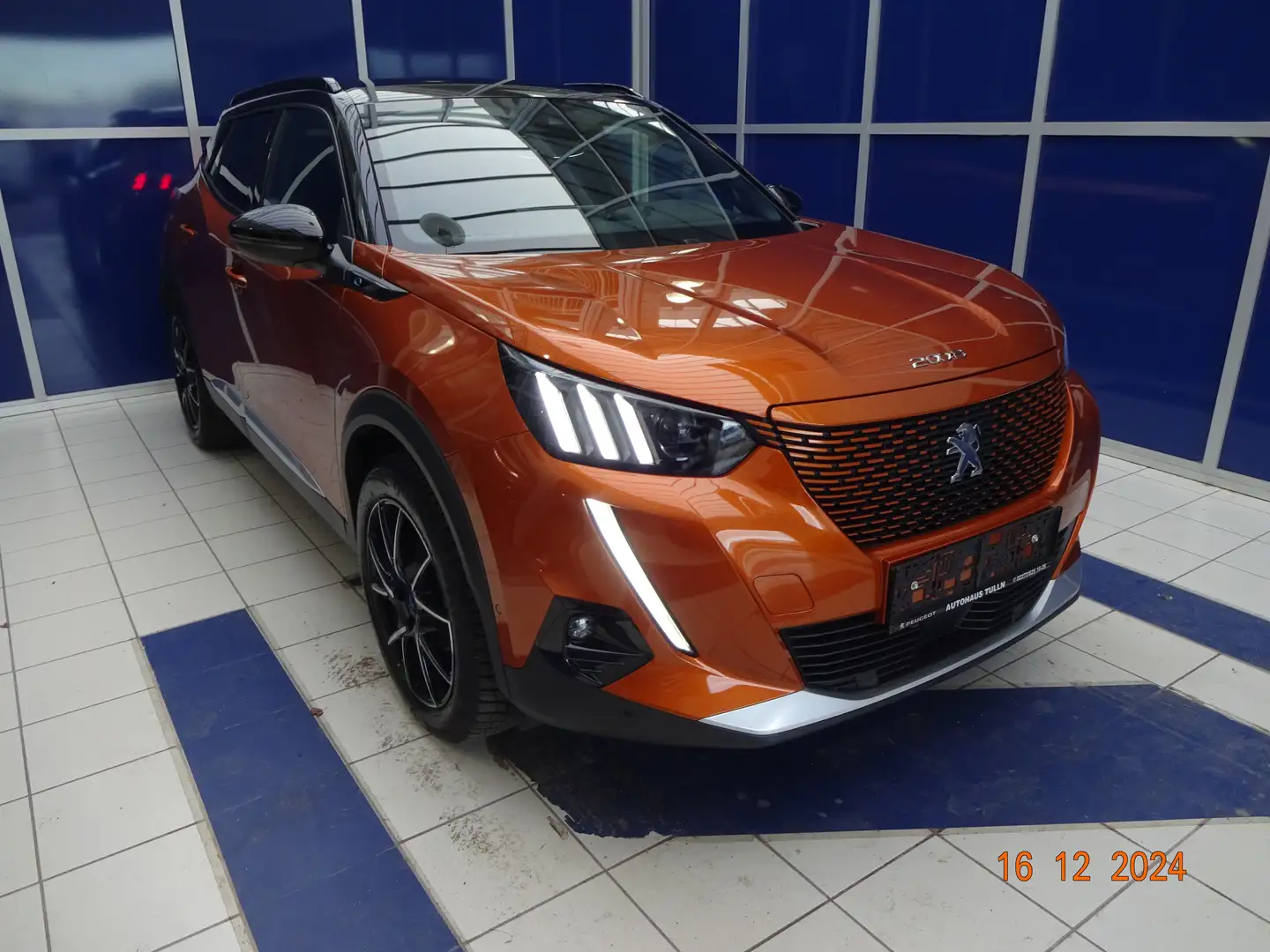 Peugeot 2008 e-2008 50kWh GT Pack Orange - 1