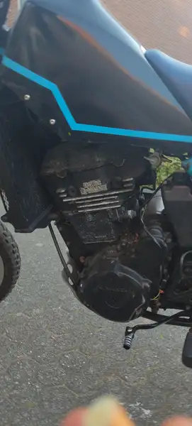 Kawasaki KLR 600 - foto 5