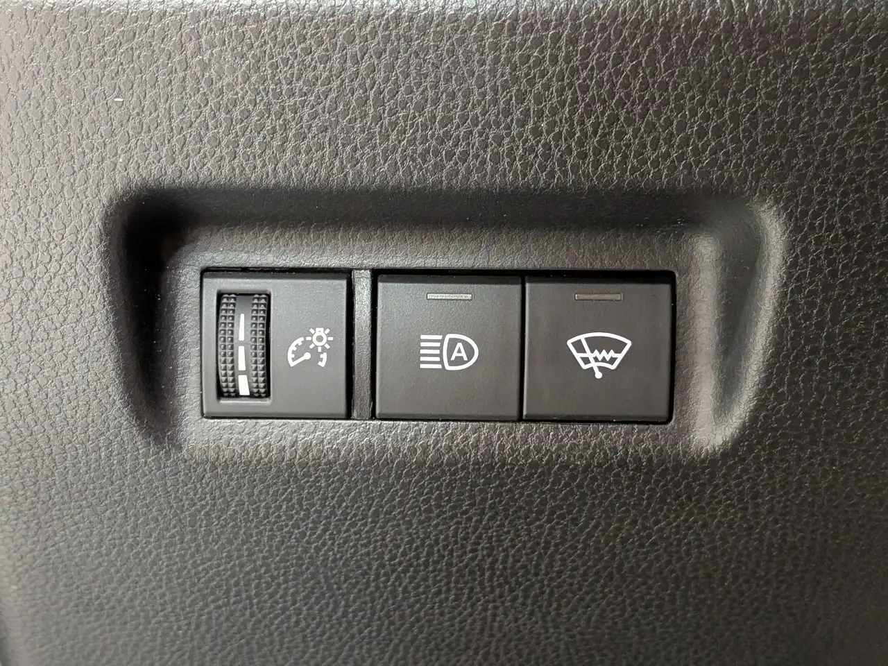 Toyota RAV 4 photo Toyota RAV 4
