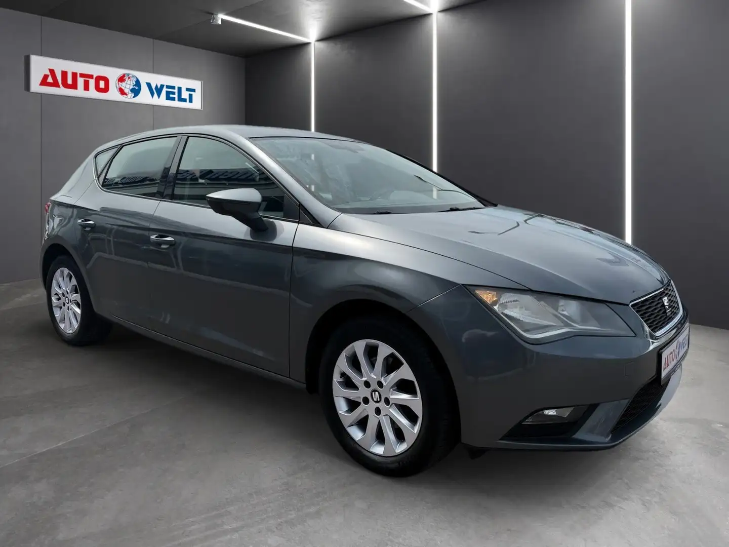 SEAT Leon 1.2 TSI Style Grau - 2