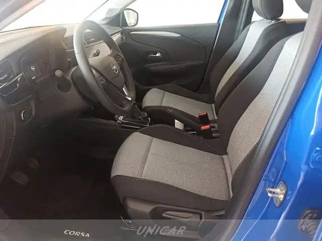 Opel Corsa view 9