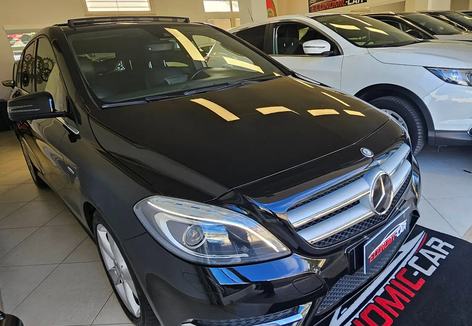 Mercedes-Benz B 180 Nero - 2