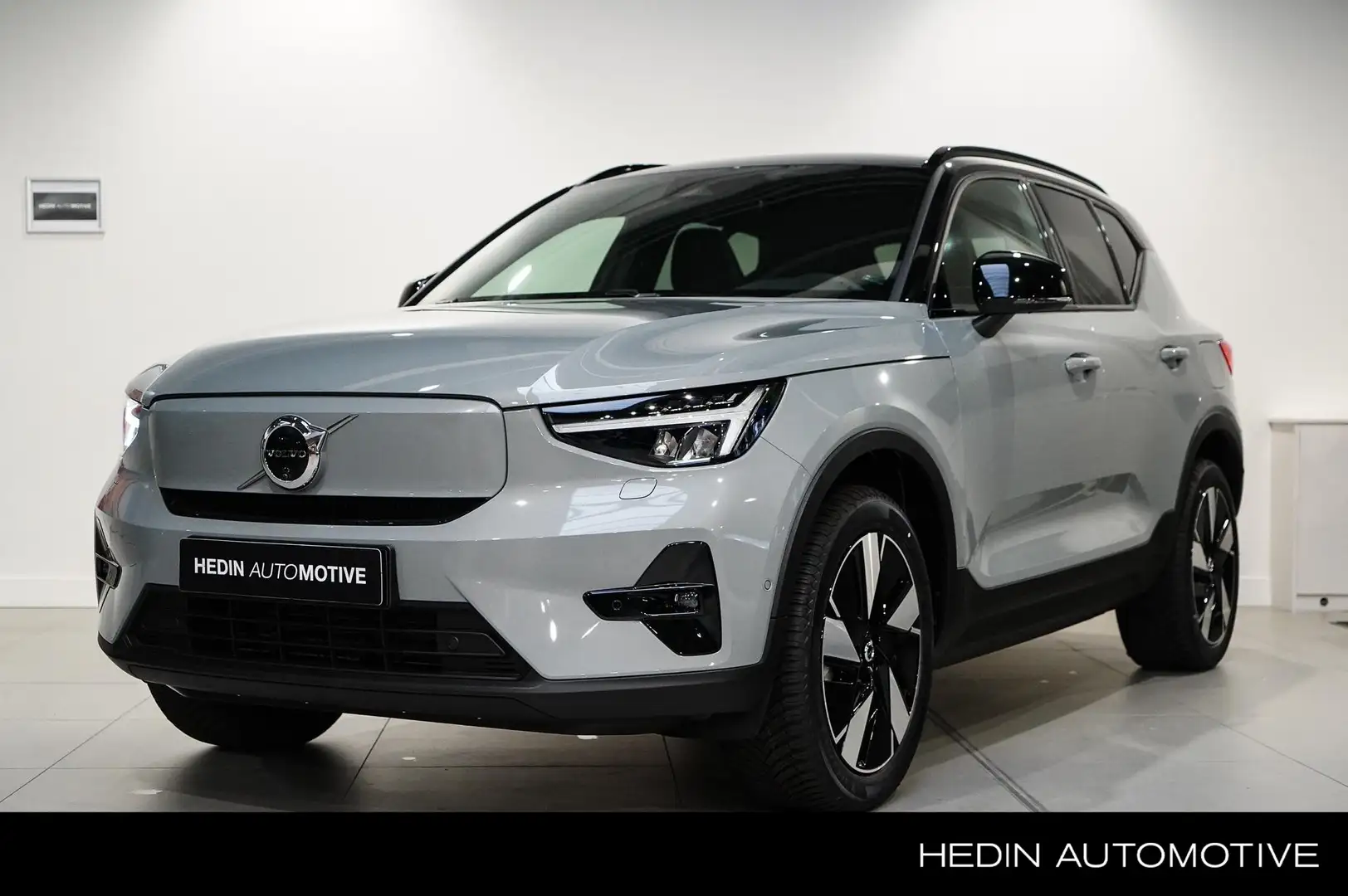 Volvo XC40 Single Motor Extended Range Ultimate 252pk | 360° Grijs - 1
