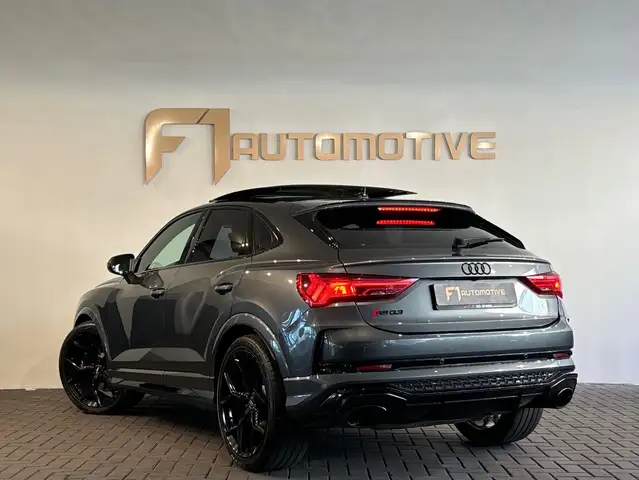 Audi RS Q3 view 7