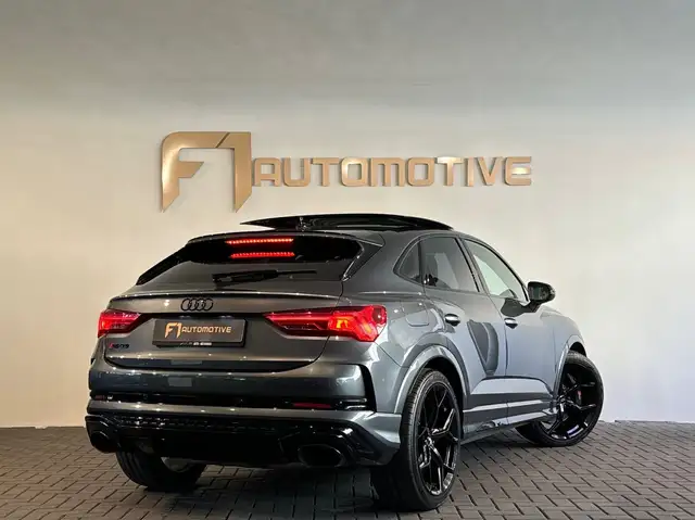Audi RS Q3 view 5