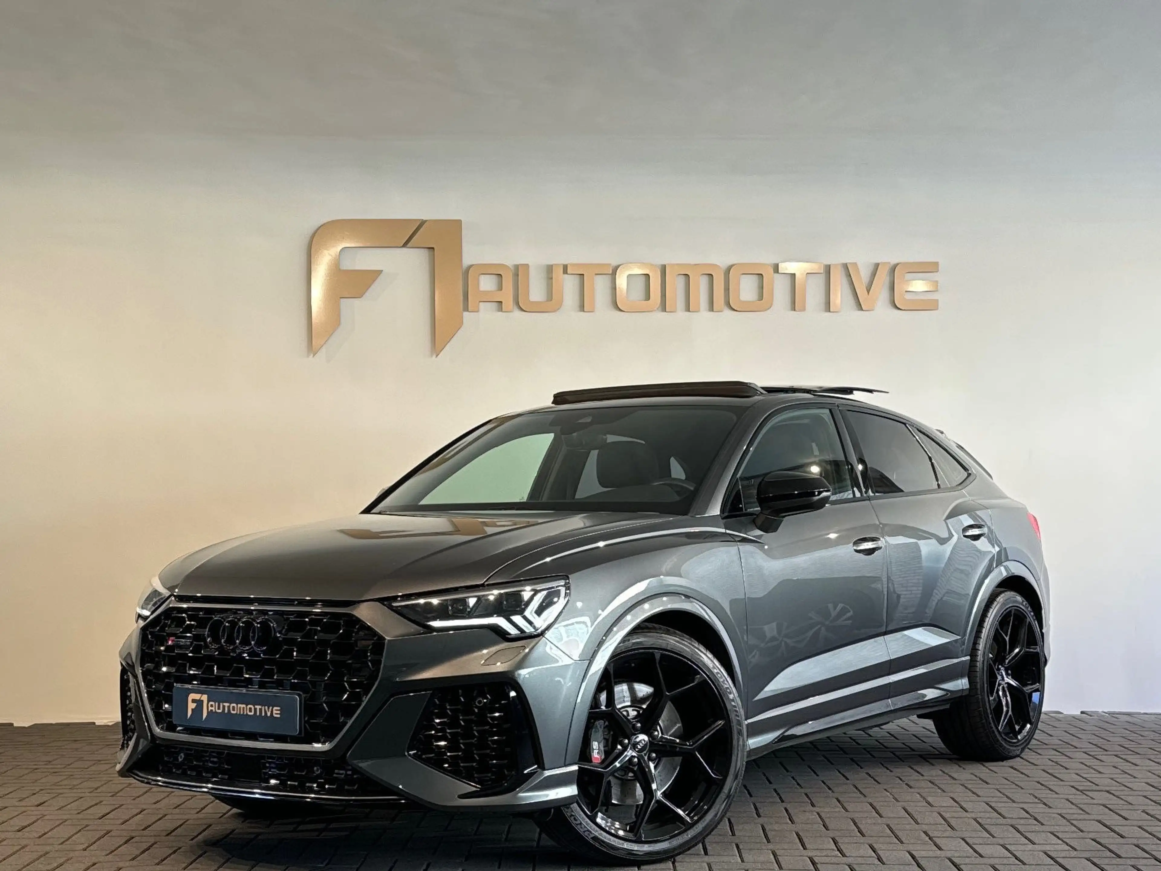 Audi RS Q3 RSQ3 Sportback 2.5 TFSI Quattro Pano|B&O|Keyless|S