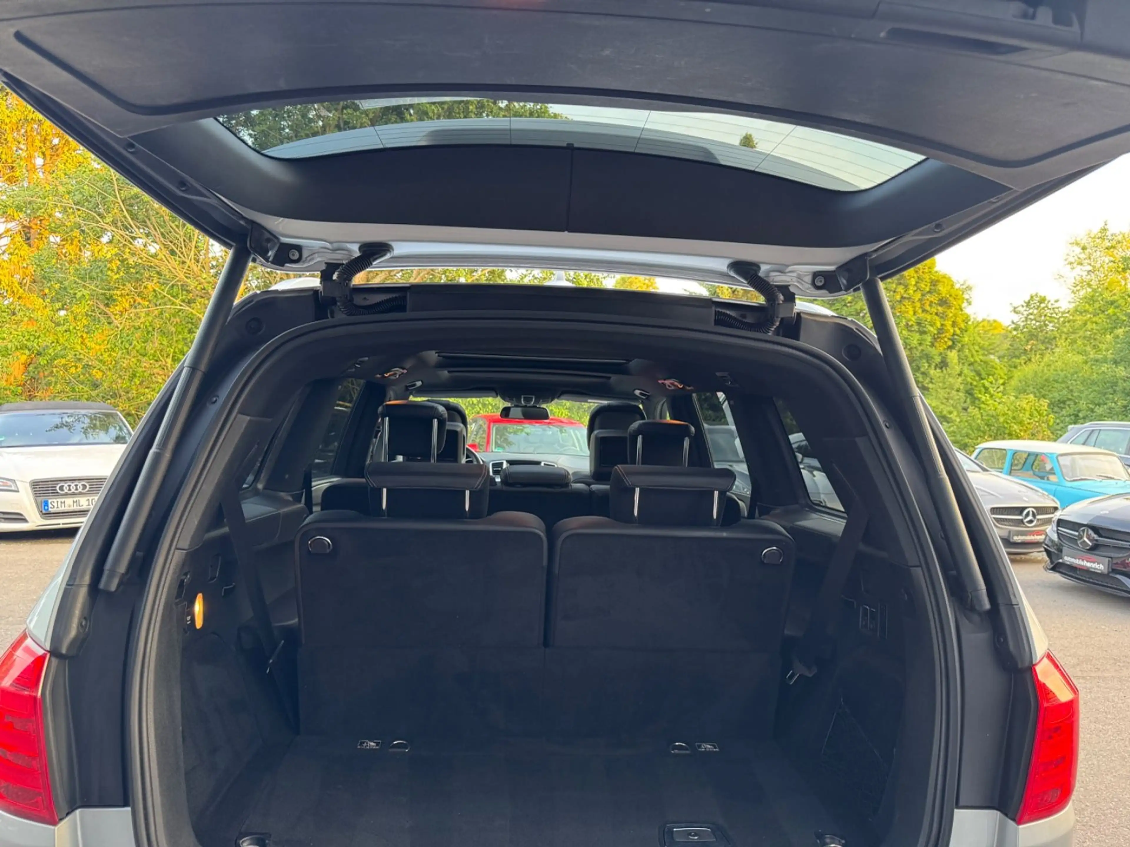 Mercedes-Benz GL 500 4M,Kette neu! Pano,Fond TV,7-Sitze,H&K — photo 13