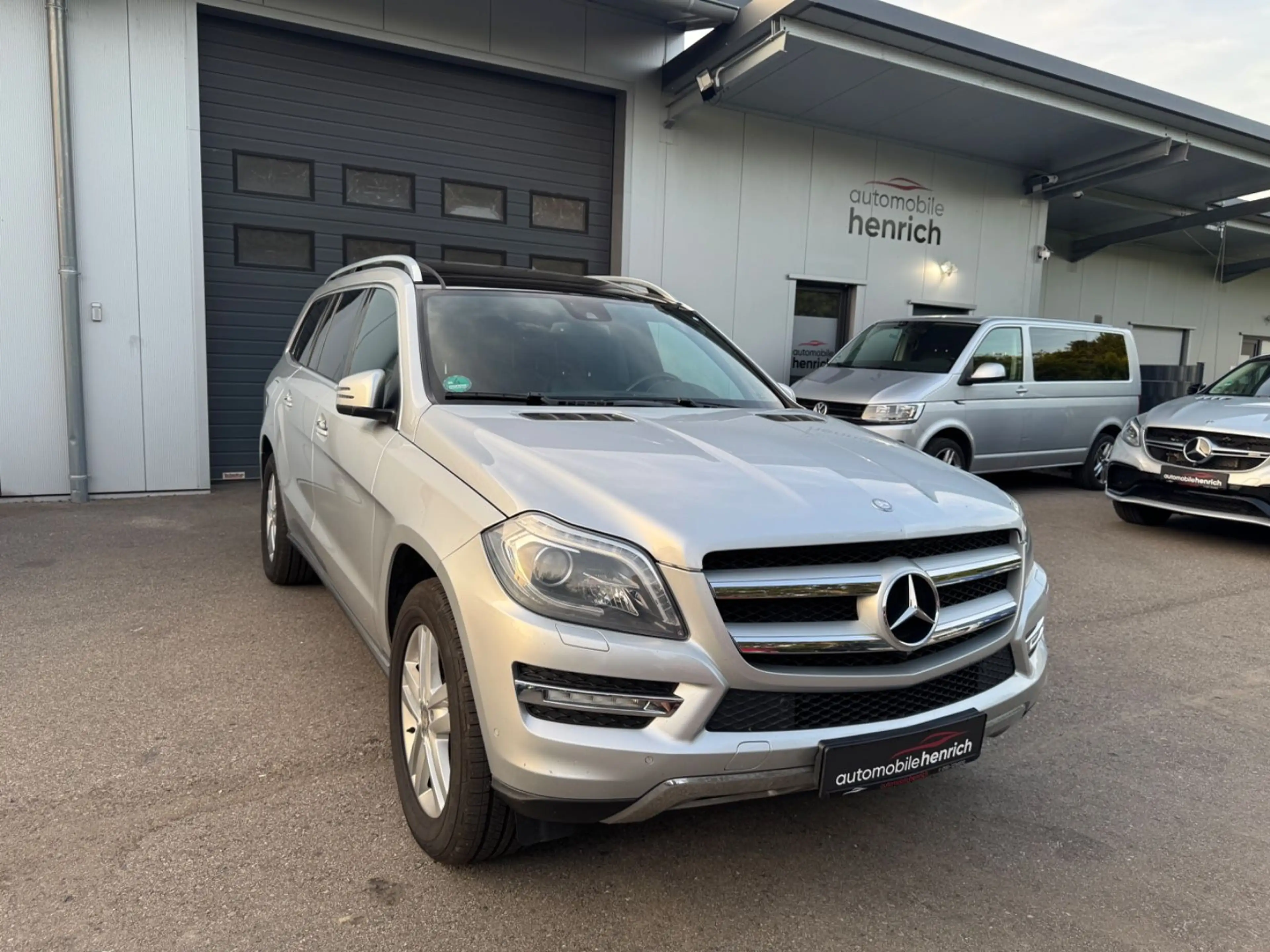 Mercedes-Benz GL 500 4M,Kette neu! Pano,Fond TV,7-Sitze,H&K