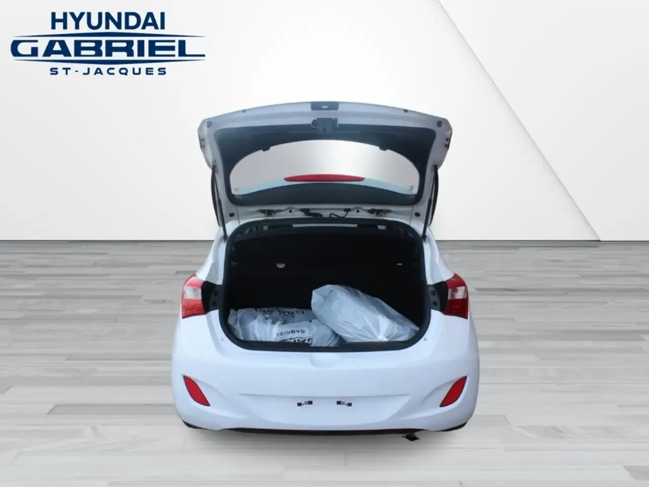 Hyundai ELANTRA снимка Hyundai ELANTRA