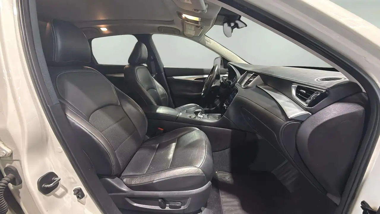 Infiniti QX50 снимка Infiniti QX50