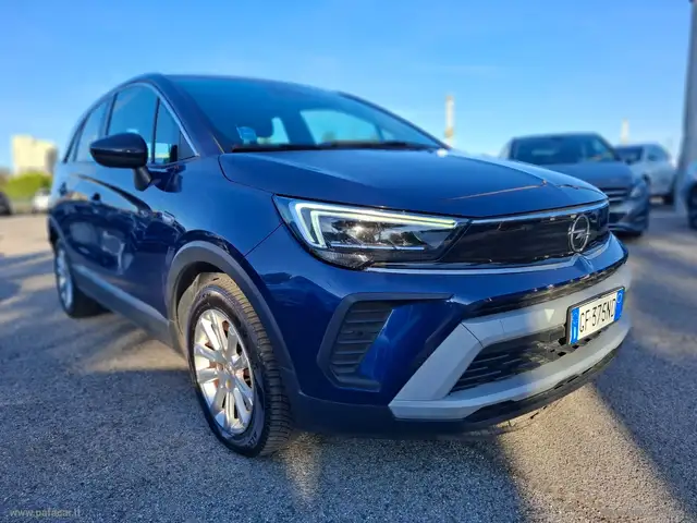 Opel Crossland X view 3