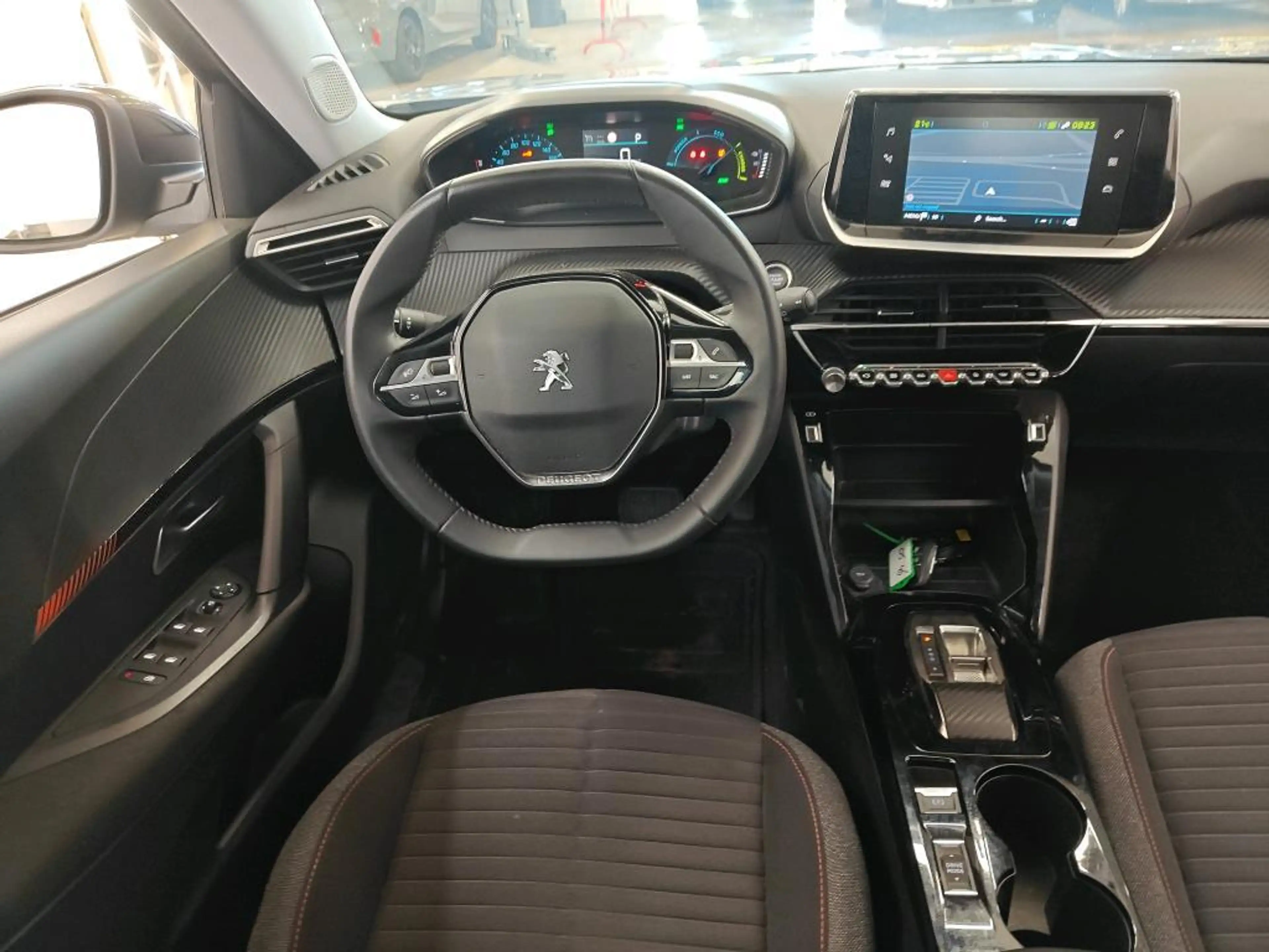 Peugeot e-2008 EV ACTIVE PACK 50 kWh (91% SOH) I AUTOMAAT I APPLE — photo 4
