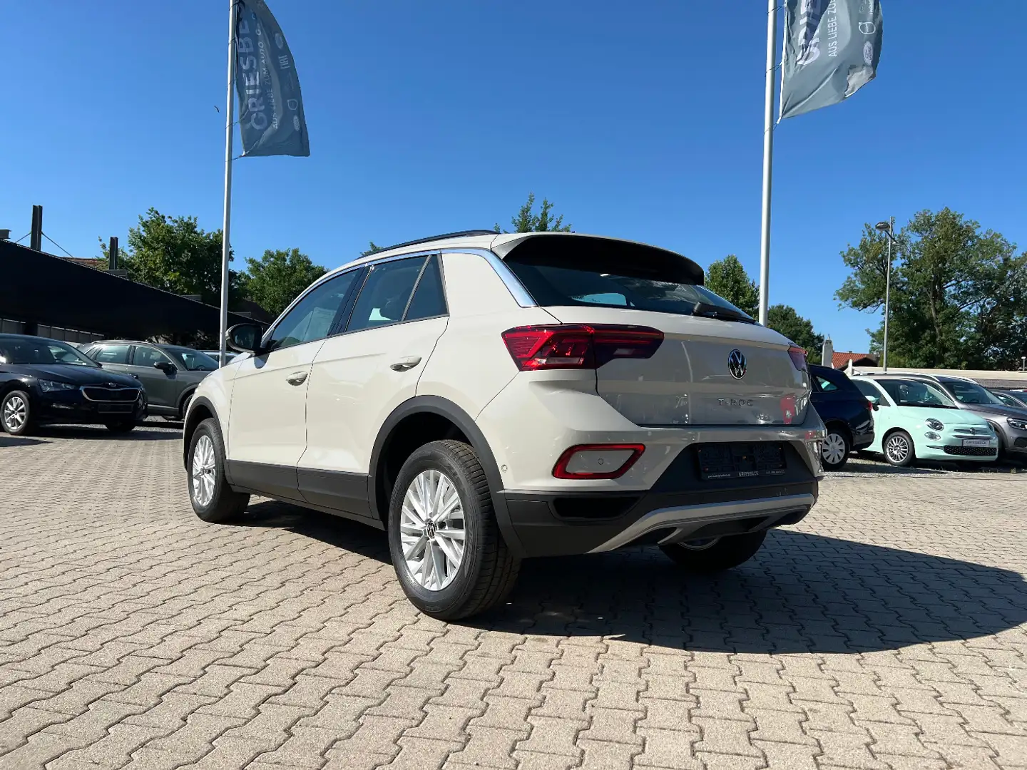 Volkswagen T-Roc 1.5 TSI Life LED App Kamera DAB+ Sitzh Park Grau - 2