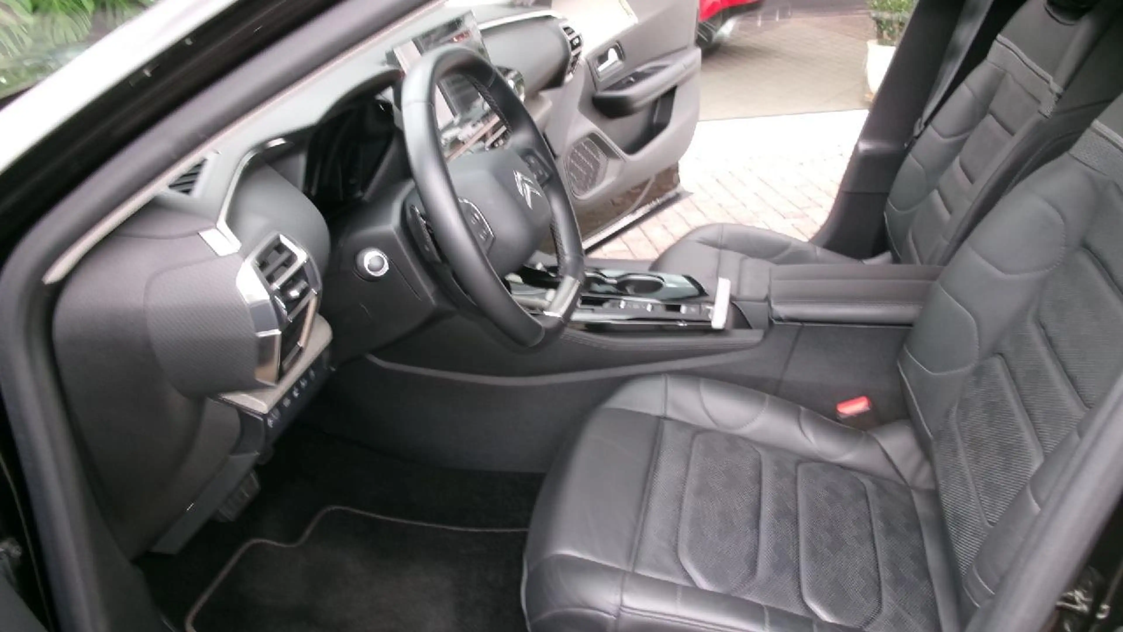 Citroen C5 X Shine Hybrid — photo 12