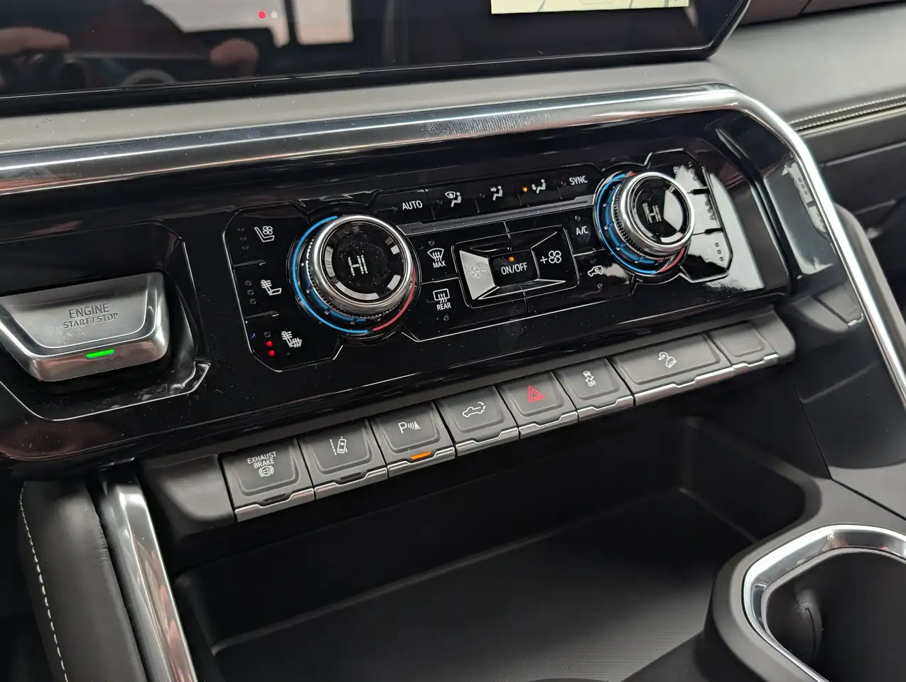 GMC Sierra 2500HD снимка GMC Sierra 2500HD
