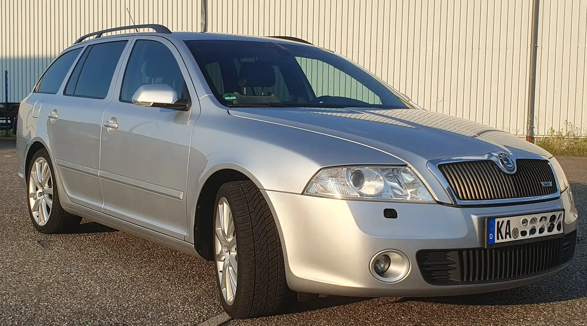 Skoda Octavia Octavia II Combi Diesel Combi 2.0 TDI CR DPF DSG R Silber - 2