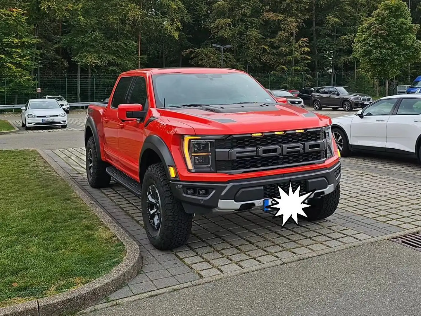 Ford F 150 Raptor with 37 Performance Package narančasta - 1