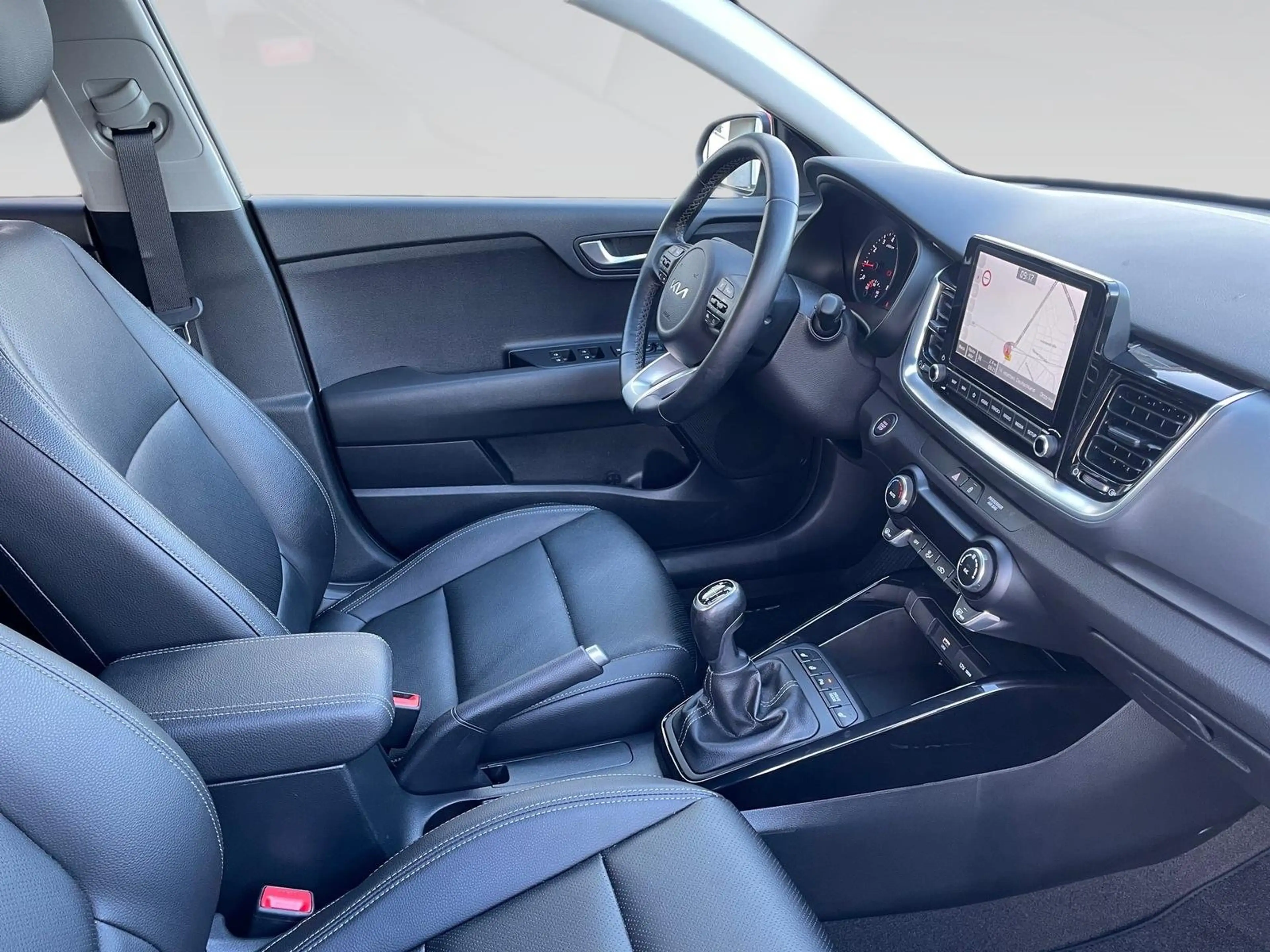 Kia Stonic T-GDI Platinum Leder+Navi+Kamera+SHZ+PDC+Privacy+L — photo 12