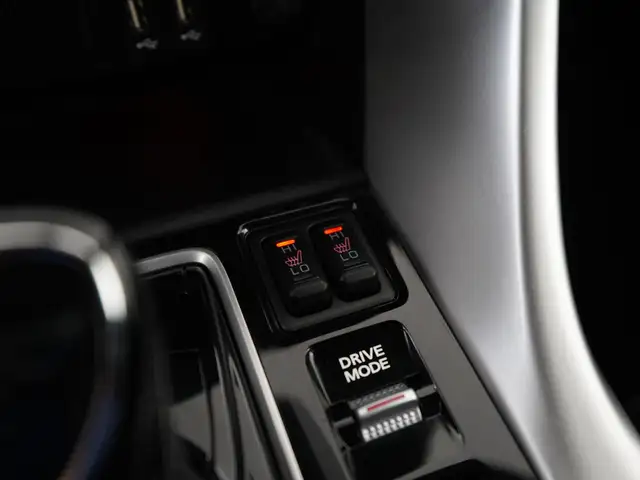 Mitsubishi Eclipse Cross view 13
