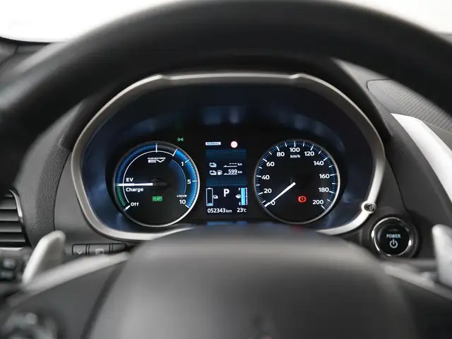 Mitsubishi Eclipse Cross view 10