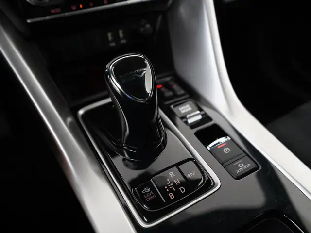 Mitsubishi Eclipse Cross view 12