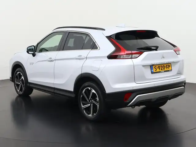 Mitsubishi Eclipse Cross view 8