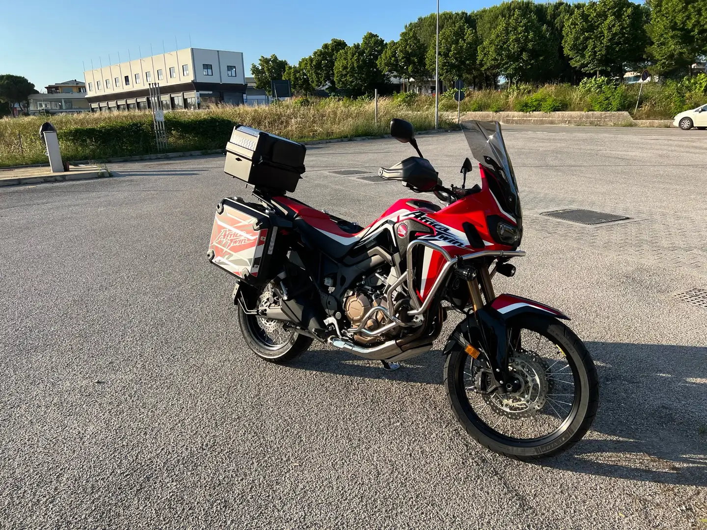 Honda CRF 1000 travel edition - 1