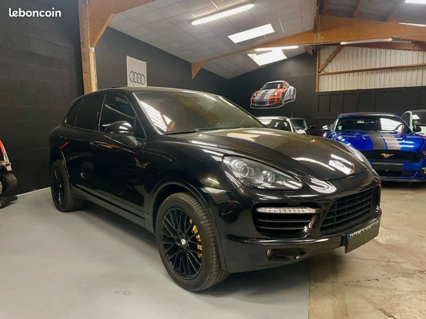 Porsche Cayenne Turbo 958 Schwarz - 2
